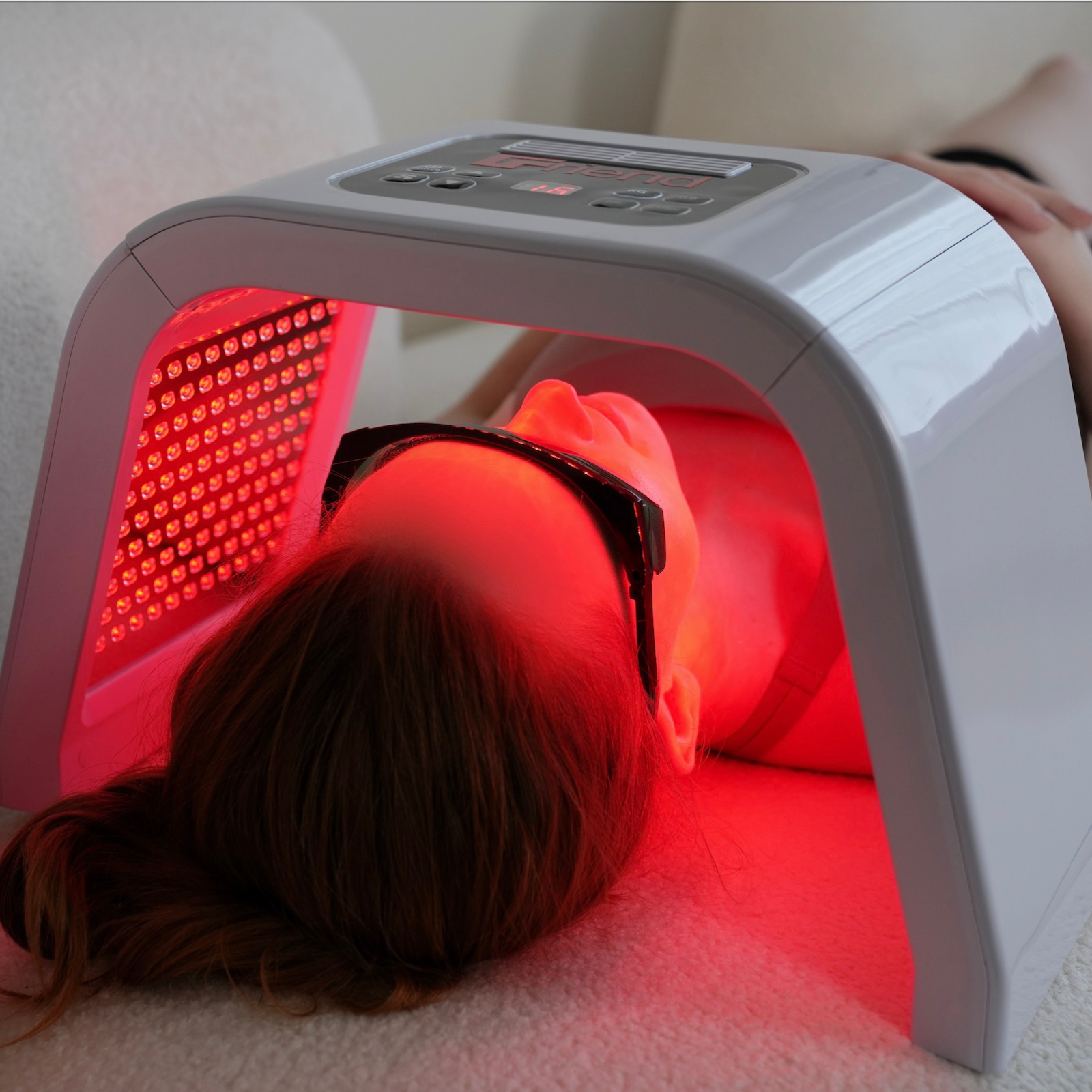 FriendRedLight 7-Wavelength LED Light Therapy Dome